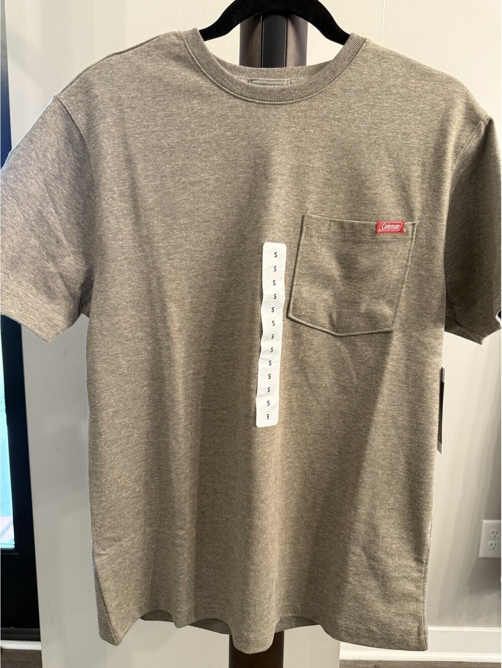 Coleman Men’s Pocket T-Shirt Vetiver Heather Small Short Sleeve Crew Neck NWT